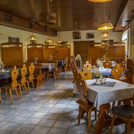 Hotel Sirákov 3*