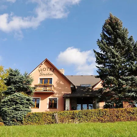Sirákov Hotel Liptál