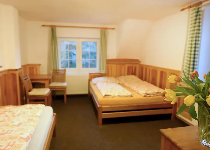 Otel Sirakov Liptál