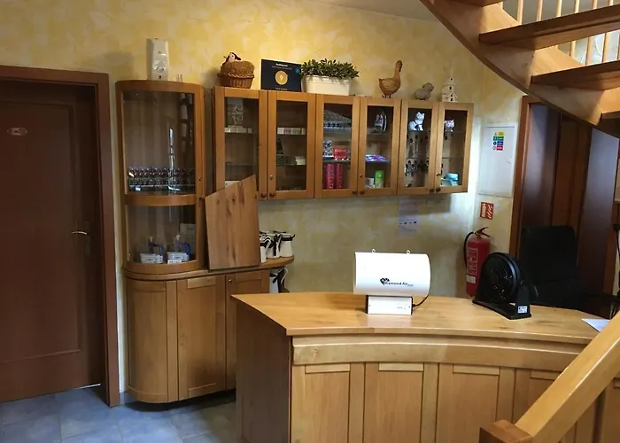 Sirakov Otel Liptál